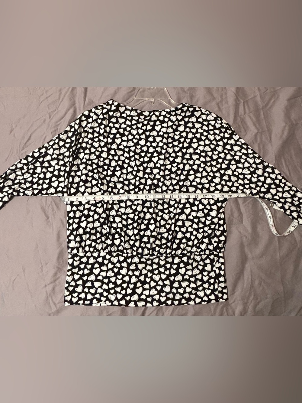 Chico’s Size 2 (US Large) Black White Heart Print 3/4 Sleeve Stretch Knit Top - Picture 7 of 13
